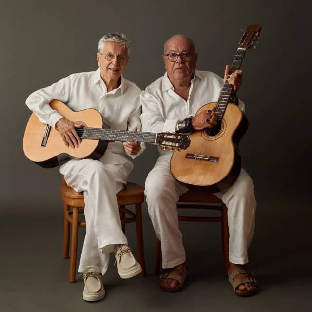 Caetano Veloso faz 'Coração vagabundo' bater de novo ao louvar João Gilberto em música do álbum de Cézar Mendes